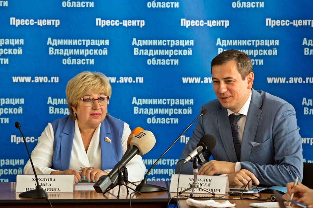2051-1.jpg 2051-1.jpg