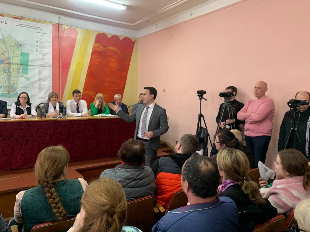 Сидорко Антон. Публичные слушания по изменениям в Устав Курлово, возвращение прямых выборов главы города. 21 апреля 2022 года. Фото Софии Летки / издание «Чеснок».