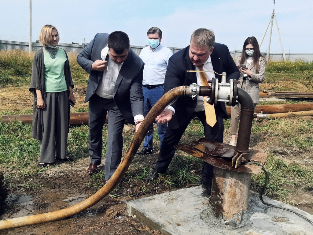 Худой шланг. Скважина. Вода. Адрианов. Годунин. Смолина.jpeg Худой шланг. Скважина. Вода. Адрианов. Годунин. Смолина.jpeg