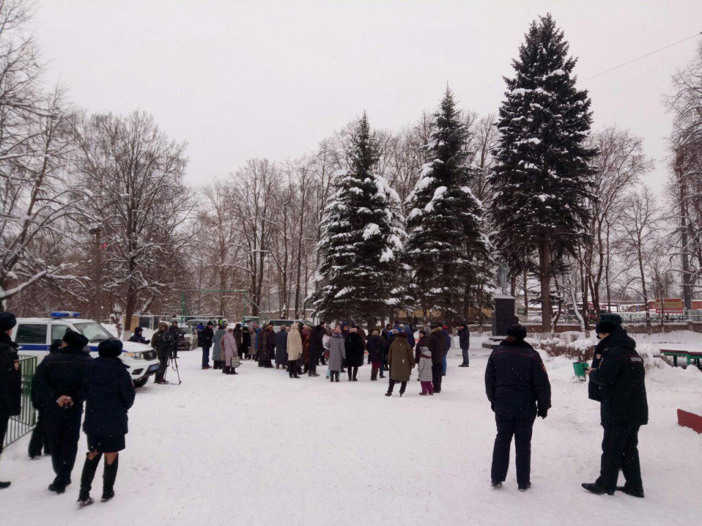 Струнино_митинг_3.jpg
