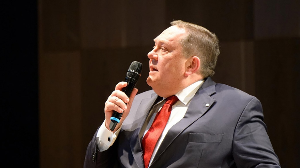 foto_Baranov_med.jpg foto_Baranov_med.jpg