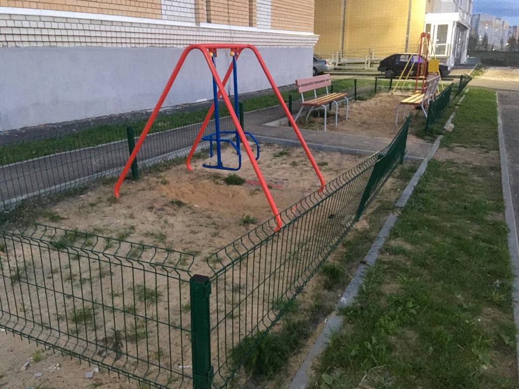 двор.jpg двор.jpg