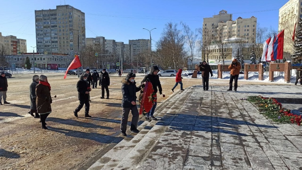КПРФ_Возложение_2.jpg