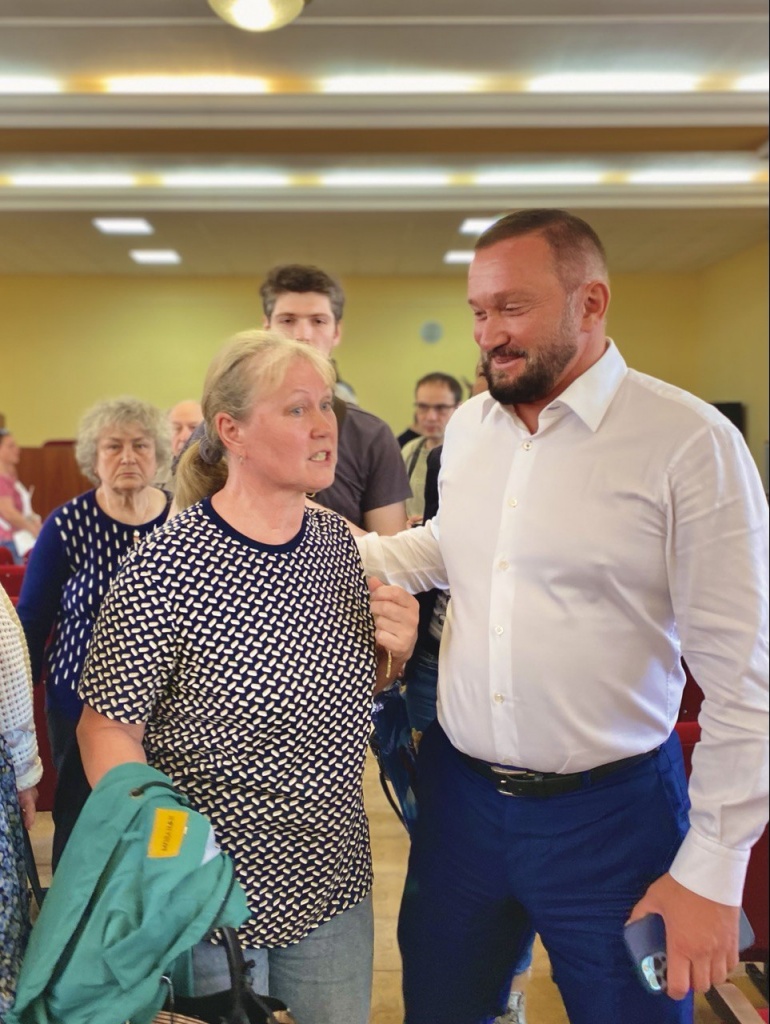 Герман Елянюшкин на встрече с дольщиками