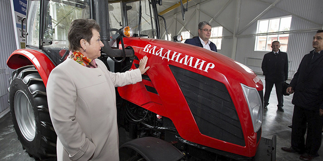 Трактор Владимир СС.jpg Трактор Владимир СС.jpg